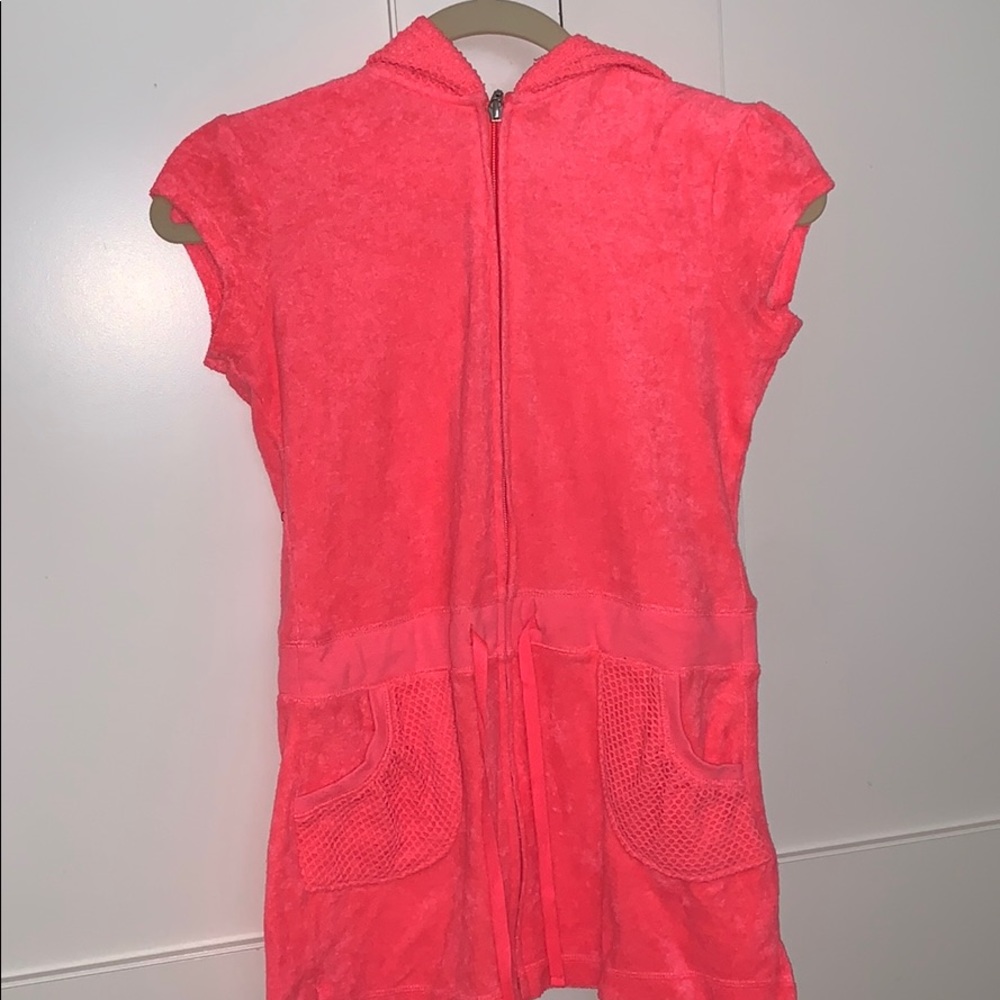 Coral coverup in great condition. From justice.